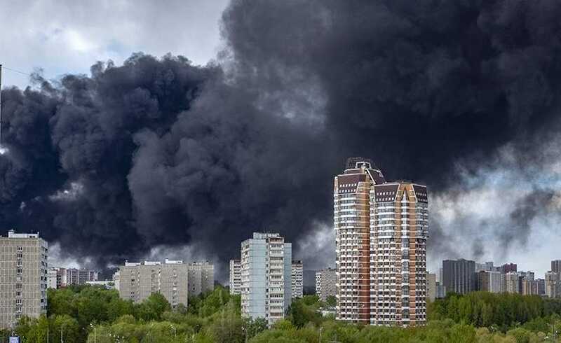 В Москве горит здание на Бережковской набережной