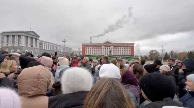 «Нам все равно, где замерзать»: митинг жителей Суджи в Курске