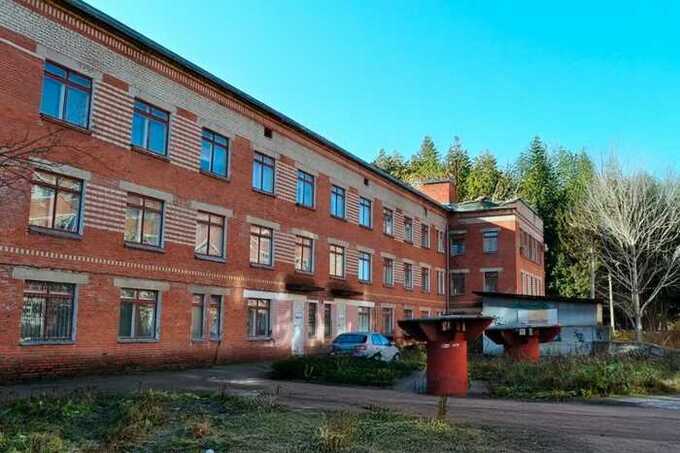 Жители Свердловской области выразили недовольство в связи с закрытием роддома и простаиванием больниц
